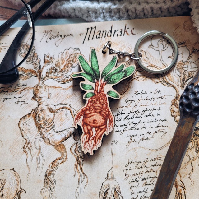 Keychain "Mandrake", Wood