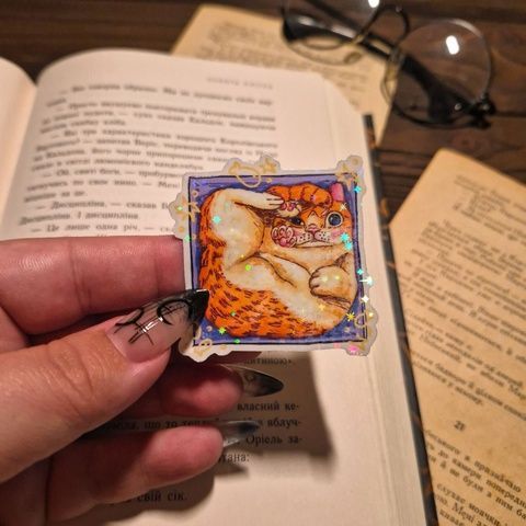Стікер голографічний "Кіт в коробці", Плівка з голографічною ламінацією
