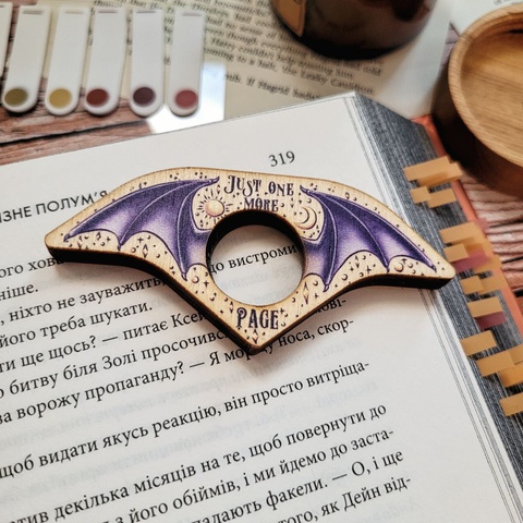 Page holder "Bat wings "