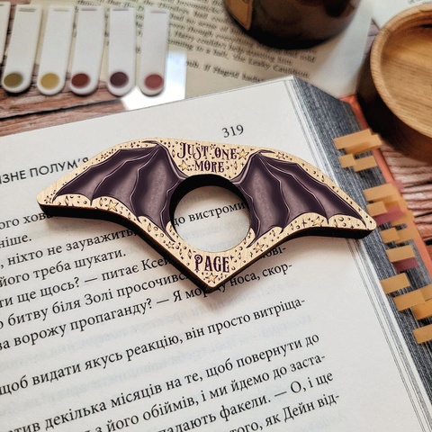 Page holder "Black dragon wings"