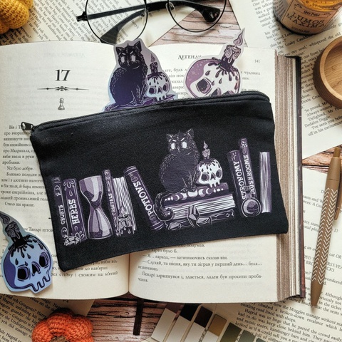 Pencil case "Scary stories" black